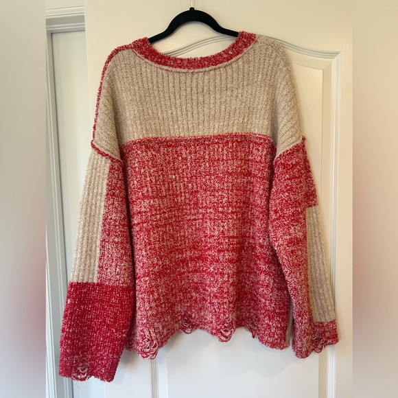 NWOT POL Camille V Neck Colorblock Distressed Oversized Sweater - Picture 4 of 8